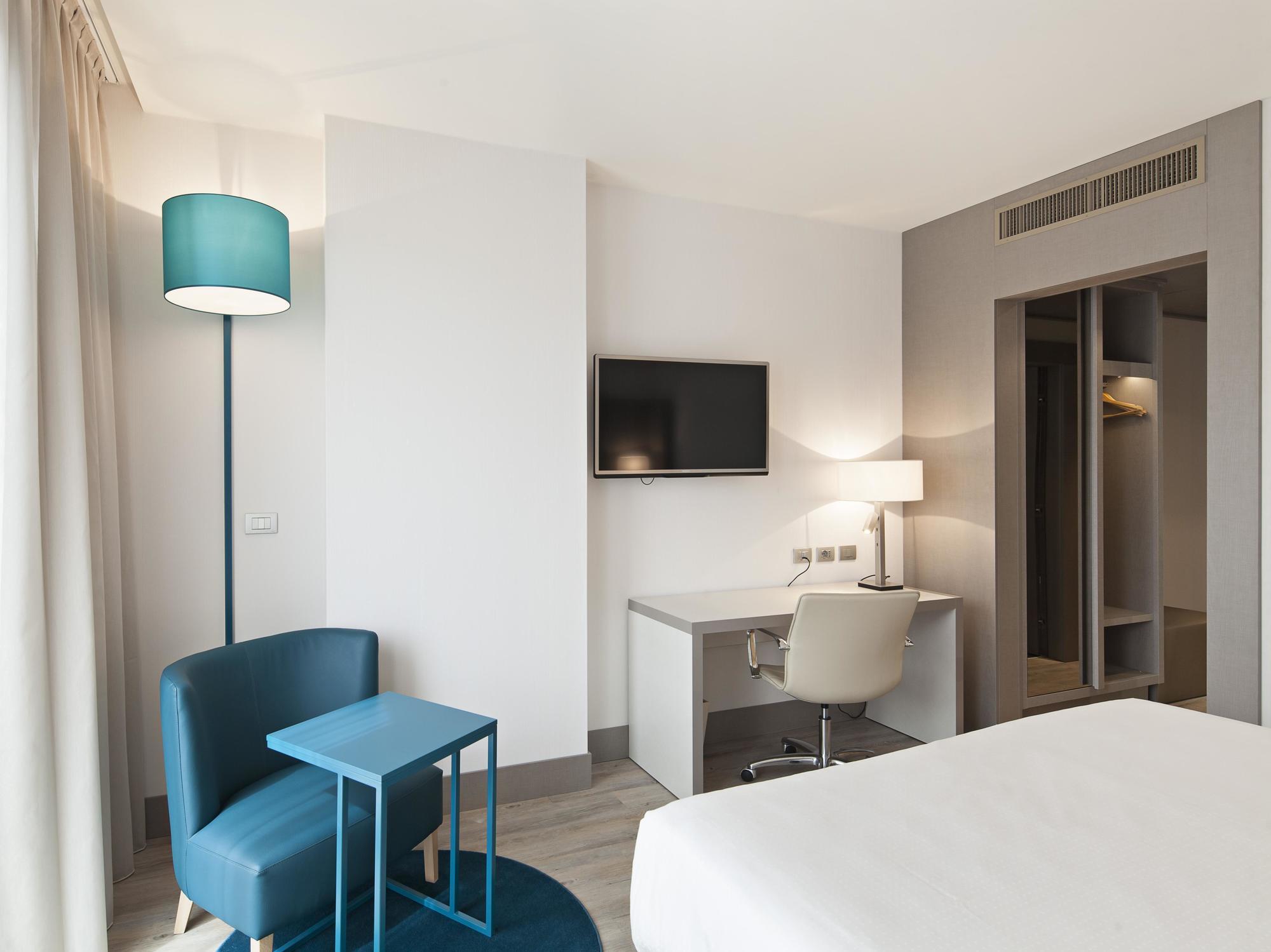 Hotel Nh 4*